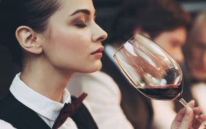 Cosa fa il sommelier?