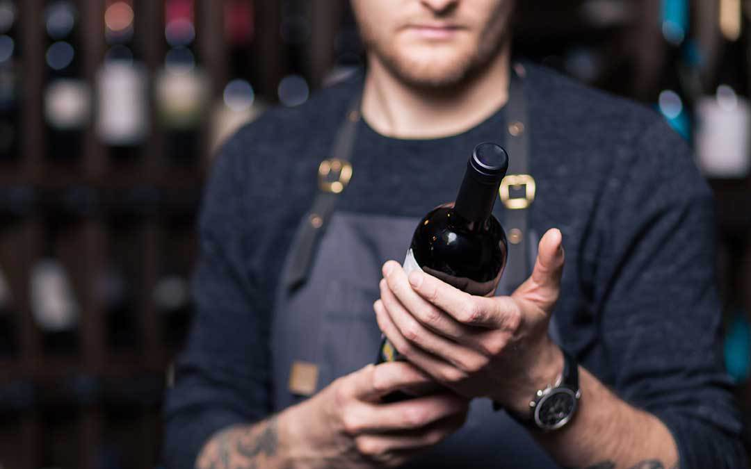 Come riconoscere un buon vino dalla bottiglia