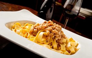 Abbinamento vino con il ragù bianco