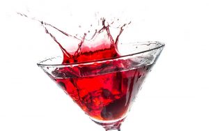 Cocktail vino rosso e gin