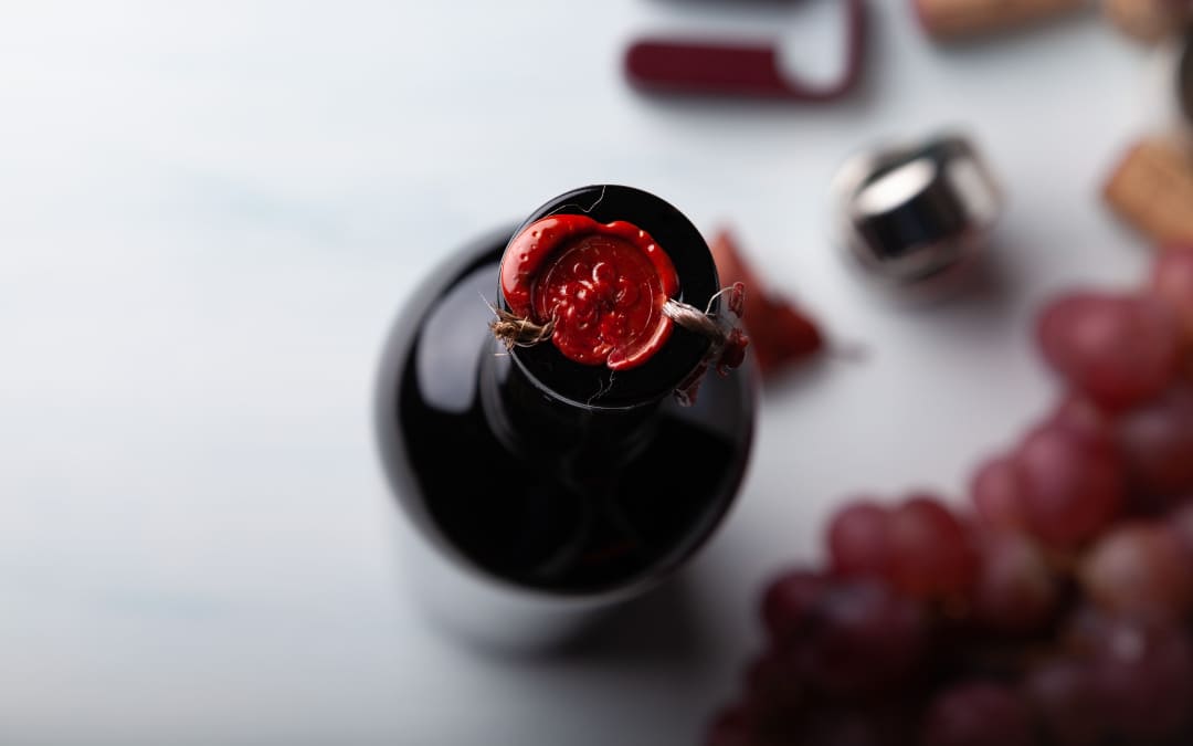 Perché si usa la ceralacca per sigillare le bottiglie di vino?
