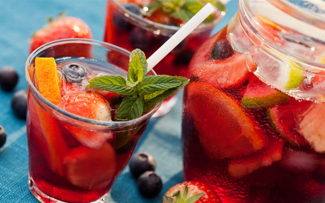 come fare la sangria col vino rosso, ricetta