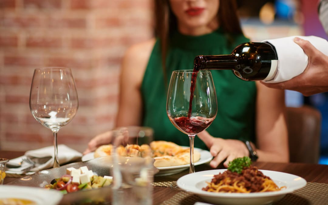 Chi assaggia il vino al ristorante?